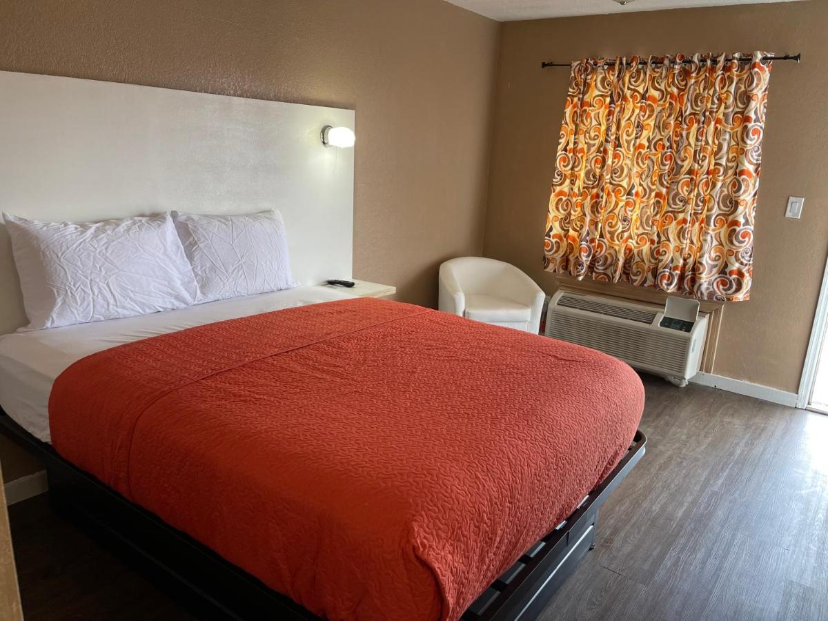 Hotel Eastin Atchison Exterior photo
